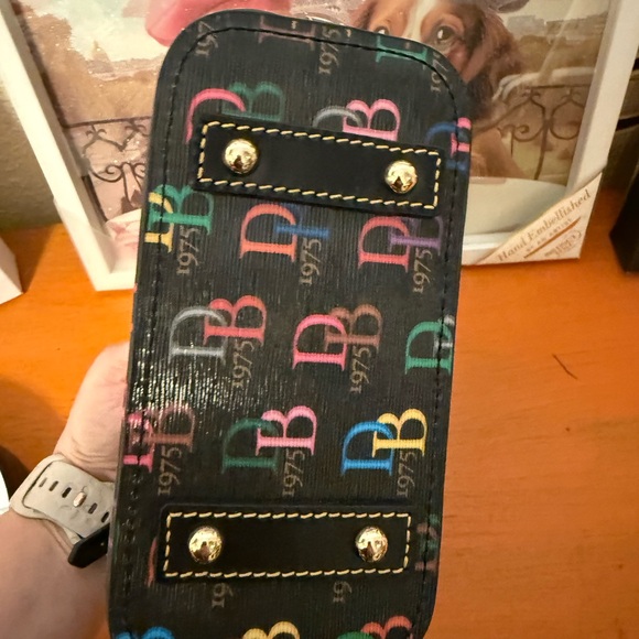 NWT Dooney & Bourke Multicolor Logo Crossbody Bag - Picture 6 of 9